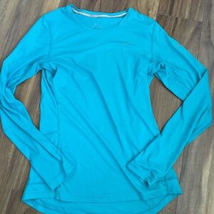 Nike small long sleeve shirt